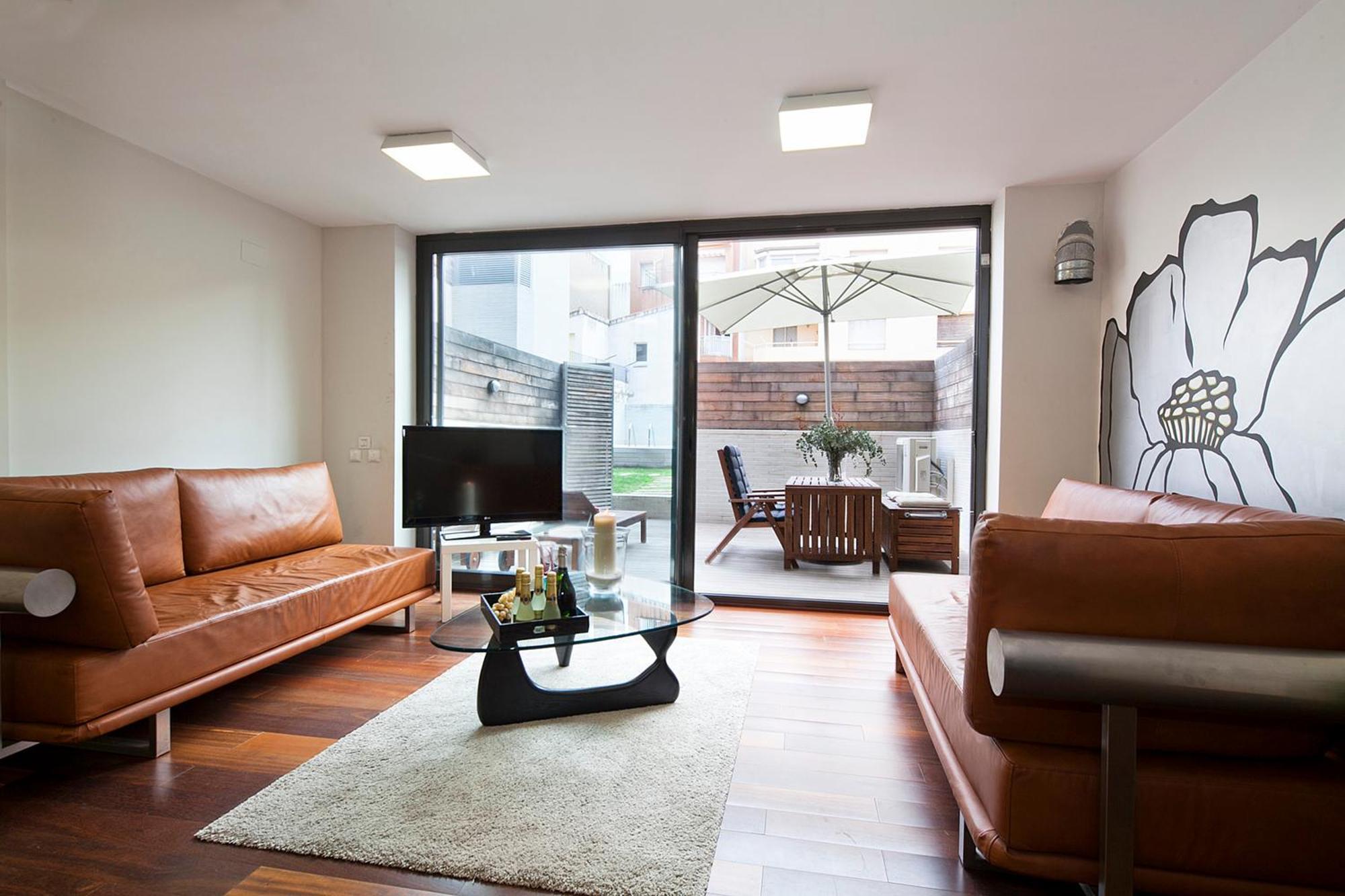 My Space Emirates - Splendid Apartment With Terrace And Pool Near Park Gueell Барселона Екстериор снимка